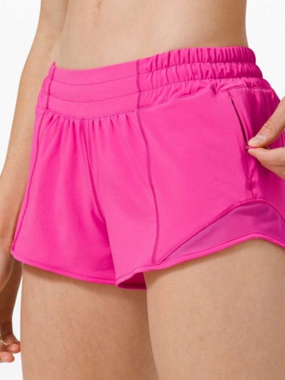 Lululemon Women's Lululemon Hotty Hot Low-Rise Short 2.5" - Sonic Pink